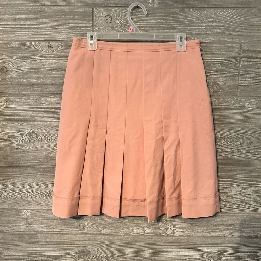BCBGMAXAZRIA Pink Pleated Mini Skirt Size 4‎ Side Zip Preppy Dusty Rose Skirt